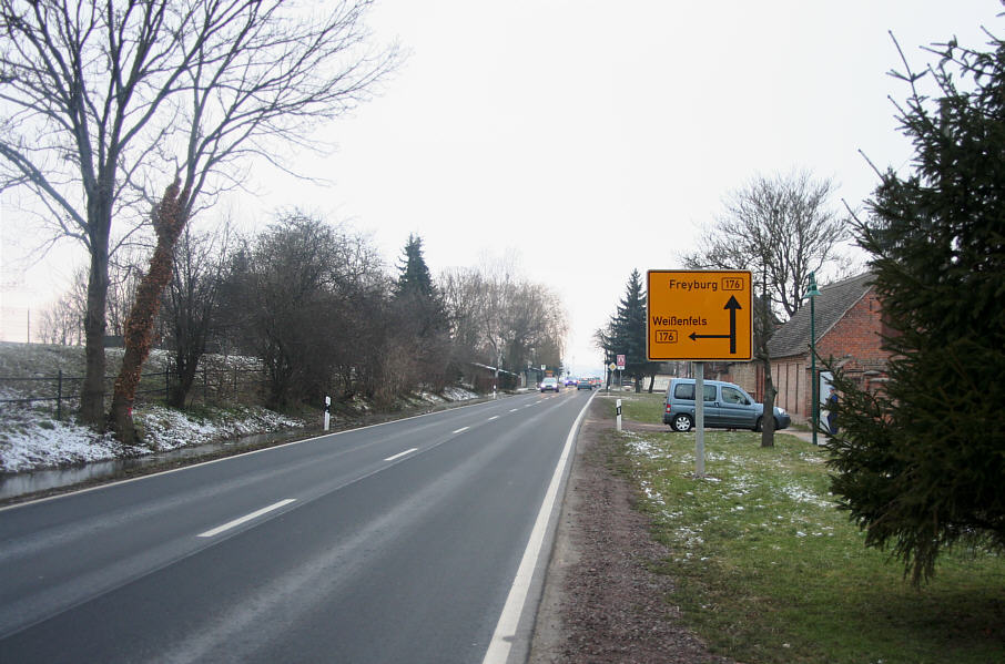 Geschwindigkeitskontrolle Braunsbedra Ortsteil Leiha Freyburger Straße in Fahrtrichtung Freyburg, Weißenfels 