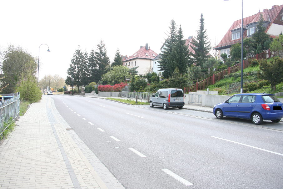 Geschwindigkeitsmessung Naumburg Kösener Straße auf der Bundesstraße 87 (B 87) nach dem Berg kurz vor dem Getränkehandel Krämer stadteinwärts