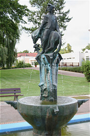 Brunnenfigur im Kurpark