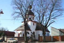 Blick auf die Dorfkirche