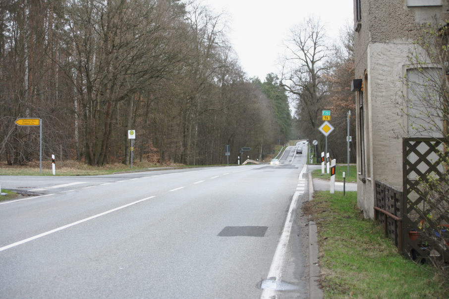 Geschwindigkeitskontrolle B 96 zwischen Fürstenberg und Neustrelitz am Abzweig nach Wustrow, Priepert