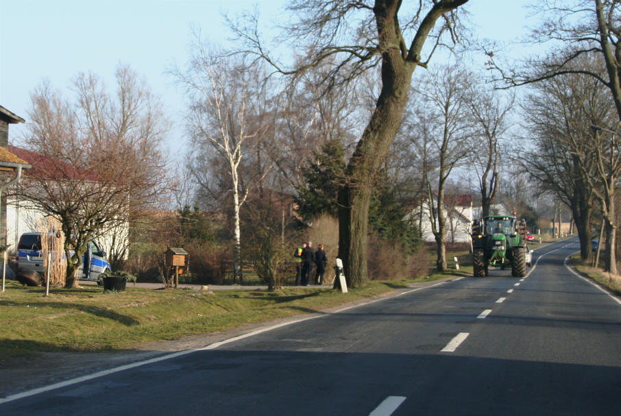 Verbindungsstraße K 22 zwischen Groß Ernsthof und Rubenow.