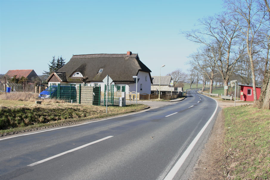 Geschwindigkeitskontrolle L 26 zwischen Wolgast Ortsteil Hohendorf und Zemitz Ortsteil Hohensee an der Abfahrt Zarnitz