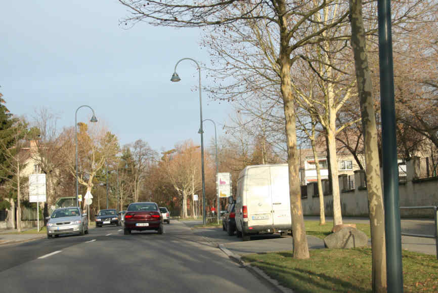 Geschwindigkeitskontrolle Naumburg Kösener Straße stadteinwärts kurz nach dem Fußgängerüberweg an der Albert-Schweitzer-Schule