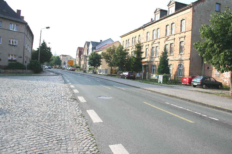 Geschwindigkeitskontrolle Naumburg Roßbacher Straße an der Abfahrt Talstraße in Fahrtrichtung Innenstadt