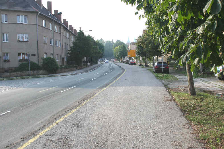 Geschwindigkeitsmessung Naumburg Roßbacher Straße an der Abfahrt Talstraße in Fahrtrichtung Innenstadt