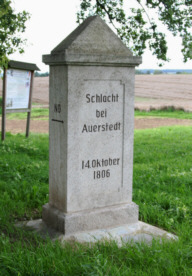 Stein mit Hinweis auf die Schlacht bei Auerstedt am 14. Oktober 1806