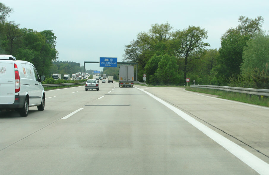 Geschwindigkeitskontrolle BAB 10 Dreieck Nuthetal in Fahrtrichtung Leipzig, Magdeburg, Hannover