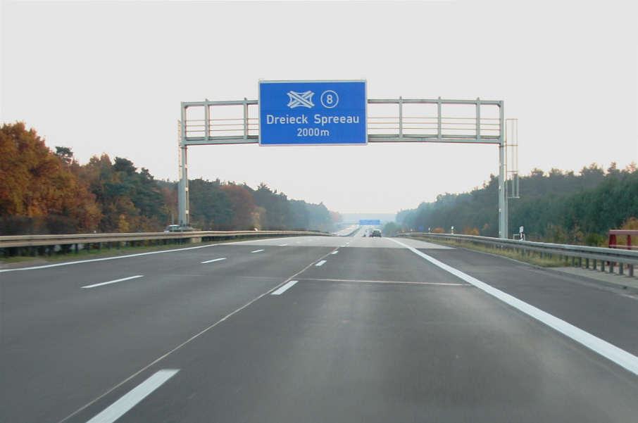 Geschwindigkeitskontrolle BAB 10 Dreieck Spreeau in Fahrtrichtung Leipzig, Magdeburg, Hannover