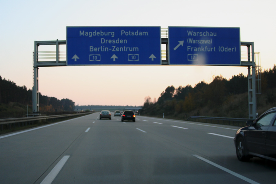 Geschwindigkeitsmessung BAB 10 Dreieck Spreeau in Fahrtrichtung Leipzig, Magdeburg, Hannover