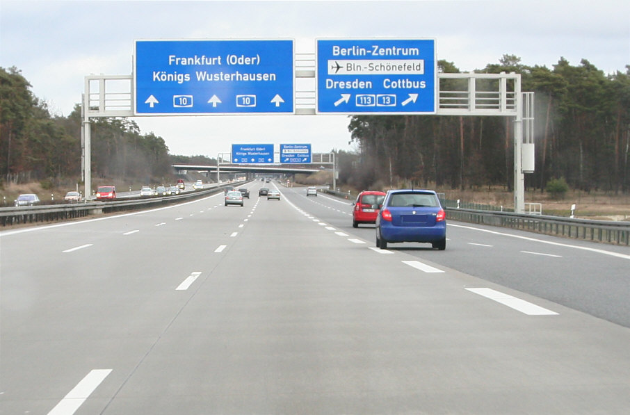 Geschwindigkeitskontrolle BAB 10 Kreuz Schönefeld in Fahrtrichtung Frankfurt an der Oder, Warschau