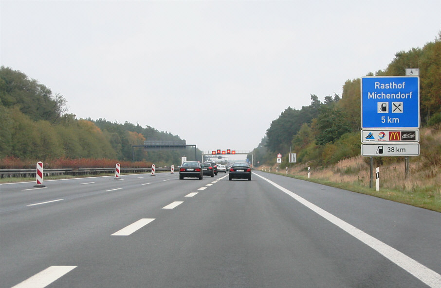 Geschwindigkeitskontrolle BAB 10 zwischen Dreieck Potsdam und Ferch in Fahrtrichtung Frankfurt an der Oder, Warschau