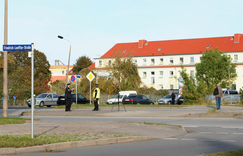 Messstandort, Anhaltekommando Laserkontrolle Polizei Greifswald
