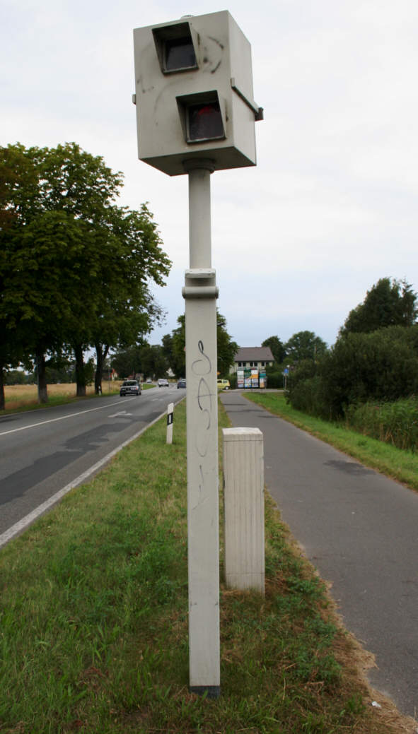 Flitzerblitzer Stralsunder Landstraße kurz vor dem Abzweig nach Neuenkirchen