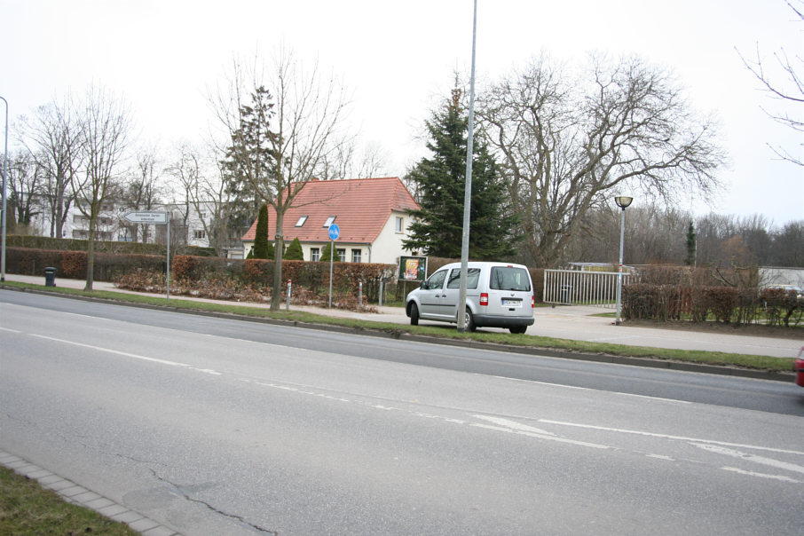 Geschwindigkeitskontrolle Wolgaster Straße in Höhe Phillip-Müller-Stadion kurz nach der Kreuzung Zum Ryckwäldchen