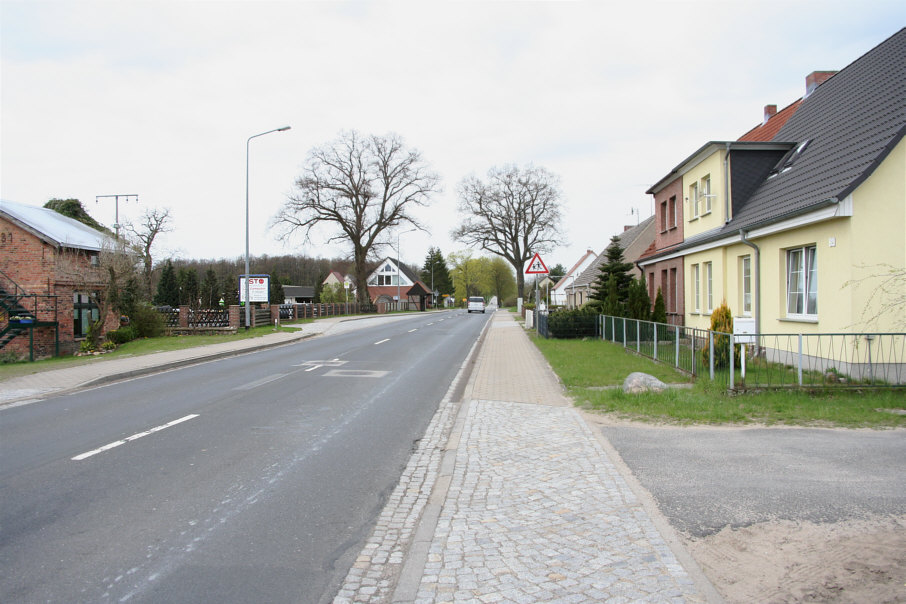 Geschwindigkeitskontrolle Lühmannsdorf Karl-Marx-Straße an der Feuerwehr