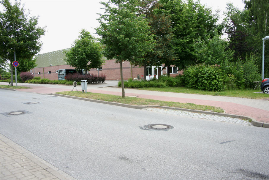 Geschwindigkeitsmessung Wolgast Hufelandstraße in Höhe der Sporthalle Hufelandstraße, Einfahrt Jobcenter, Arbeitsamt