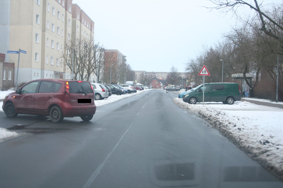 Geschwindigkeitsmessung Wolgast Hufelandstraße in Fahrtrichtung Baustraße in Höhe Möbel Streblow, Sparkasse