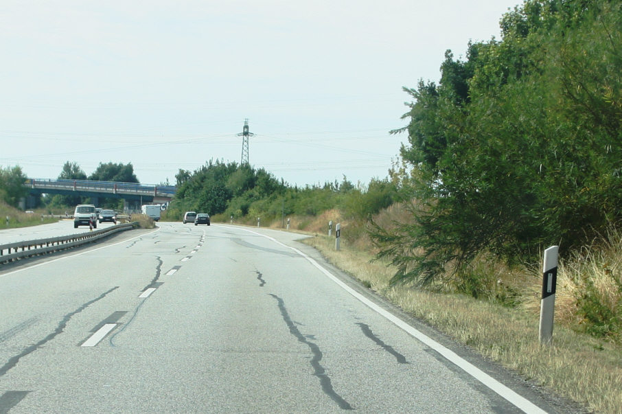 Flitzerblitzer B 105 zwischen Mönchhagen und Rostock in Höe Bentwisch, Gewerbegebiet