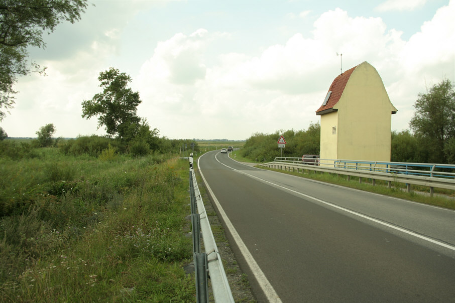 Geschwindigkeitskontrolle B 110 zwischen Usedom-Stadt und Pinnow direkt nach der Zecheriner Brücke