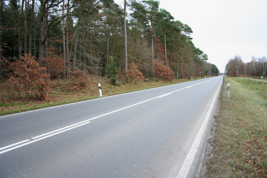 Geschwindigkeitsmessung B 111 Höhe Koserow an der Abfahrt zum Forsthaus Dammerow