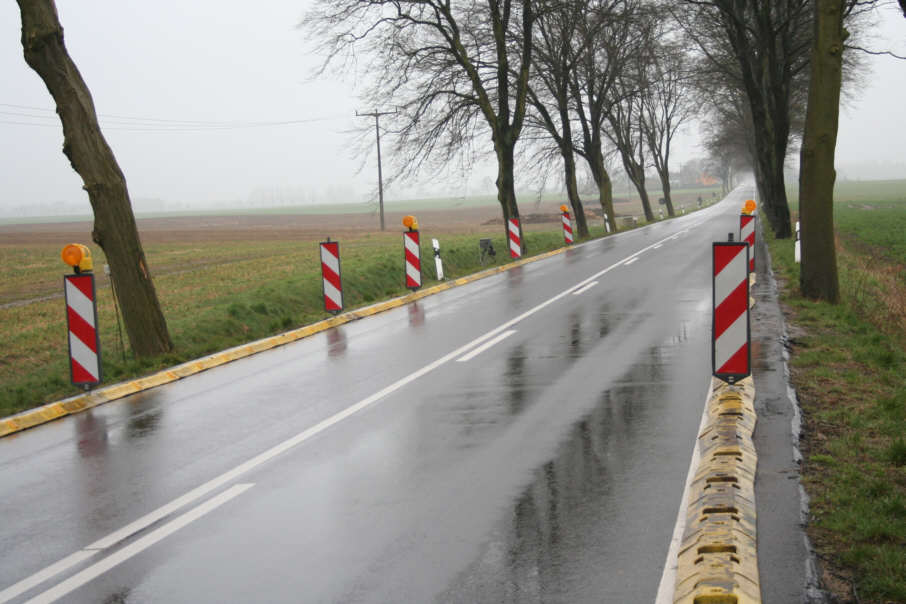 Flitzerblitzer B 111 zwischen Züssow und Lühmannsdorf kurz vor der Kreuzung Möckowberg