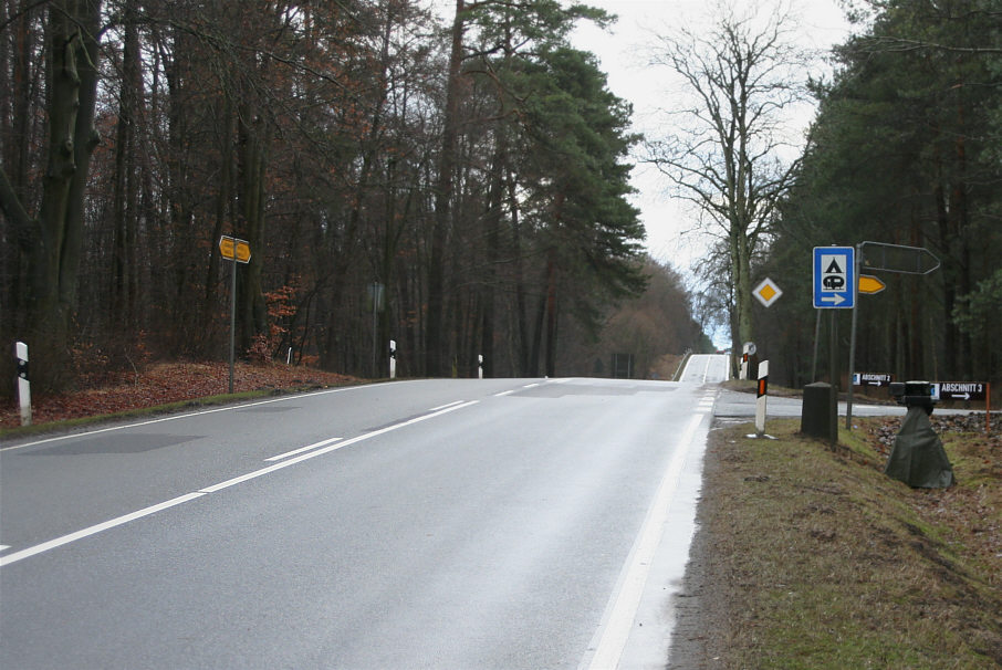 Flitzerblitzer B 96 zwischen Fürstenberg und Neustrelitz am Abzweig Drewin