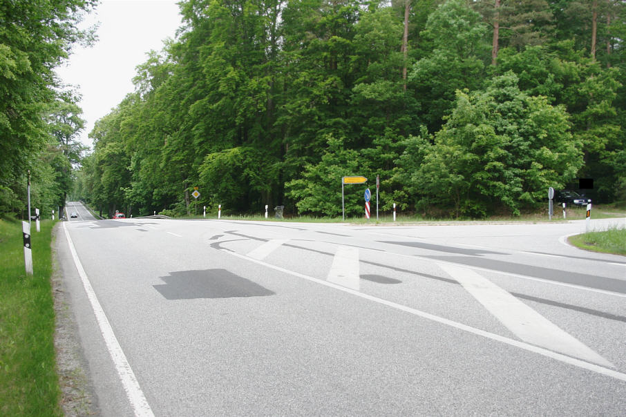 Geschwindigkeitskontrolle B 96 zwischen Fürstenberg und Neustrelitz am Abzweig nach Dabelow, Godendorf