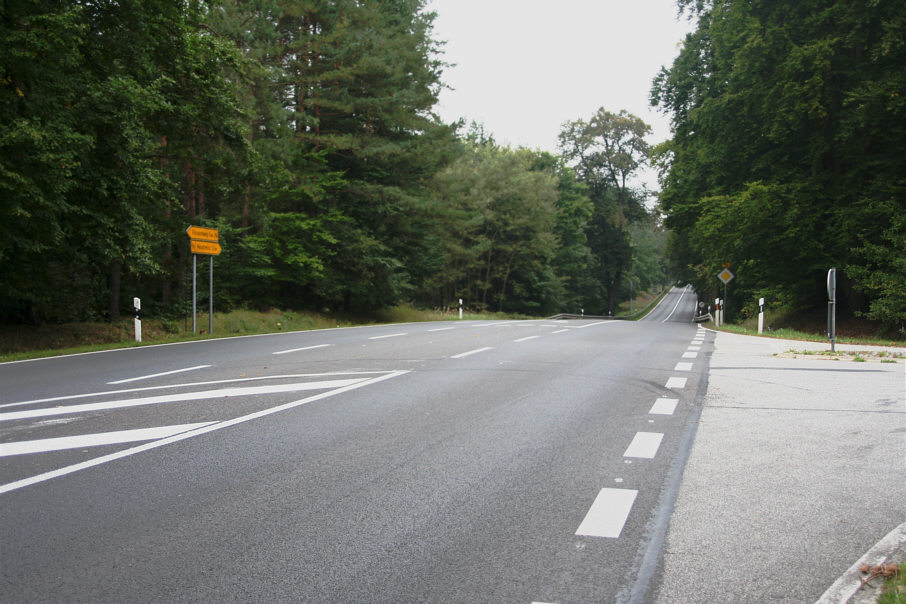 Geschwindigkeitsmessung B 96 zwischen Fürstenberg und Neustrelitz am Abzweig nach Dabelow, Godendorf