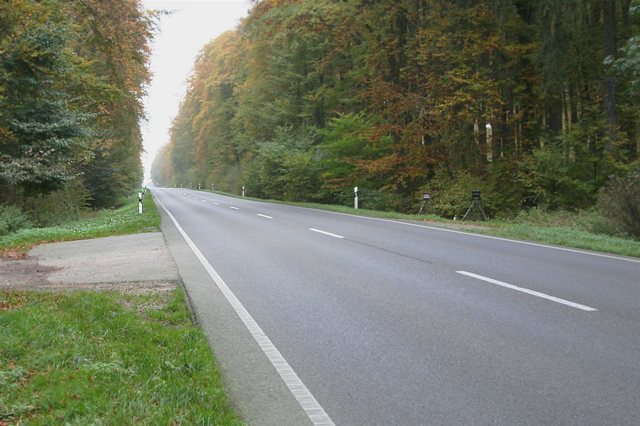 Geschwindigkeitsmessung B 96 zwischen Neubrandenburg und Usadel kurz nach dem Ortsausgang Neubrandenburg (beide Fahrtrichtungen)