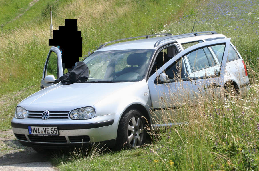 Blitzer VETRO Verkehrselektronik GmbH VW Golf Variant Kennzeichen HWI-VE 55