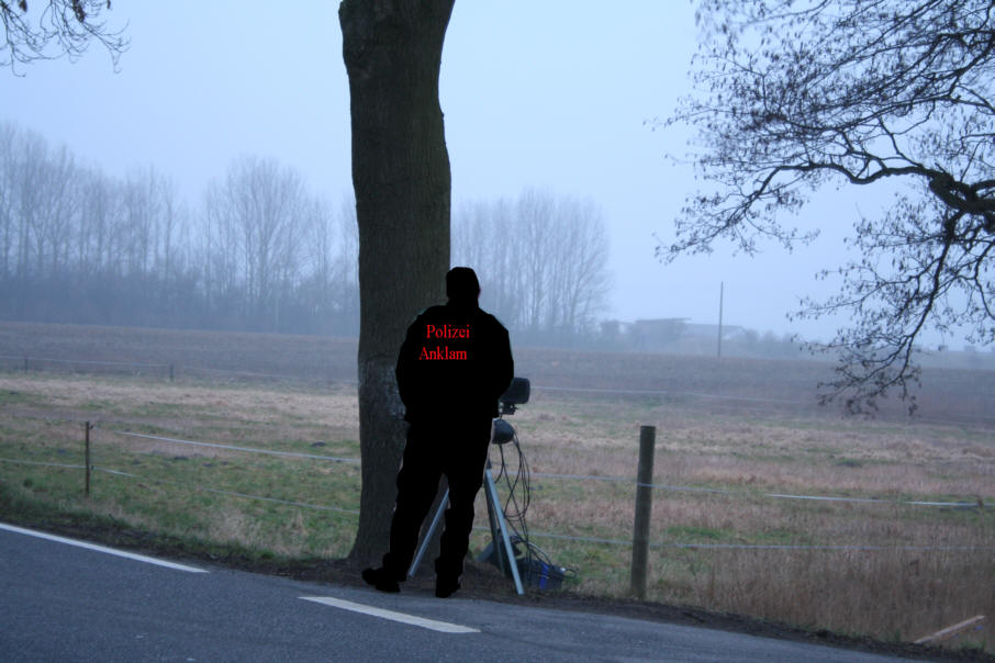 Geschwindigkeitskontrolle auf der Verbindungsstraße zwischen Trassenheide und Bannemin.