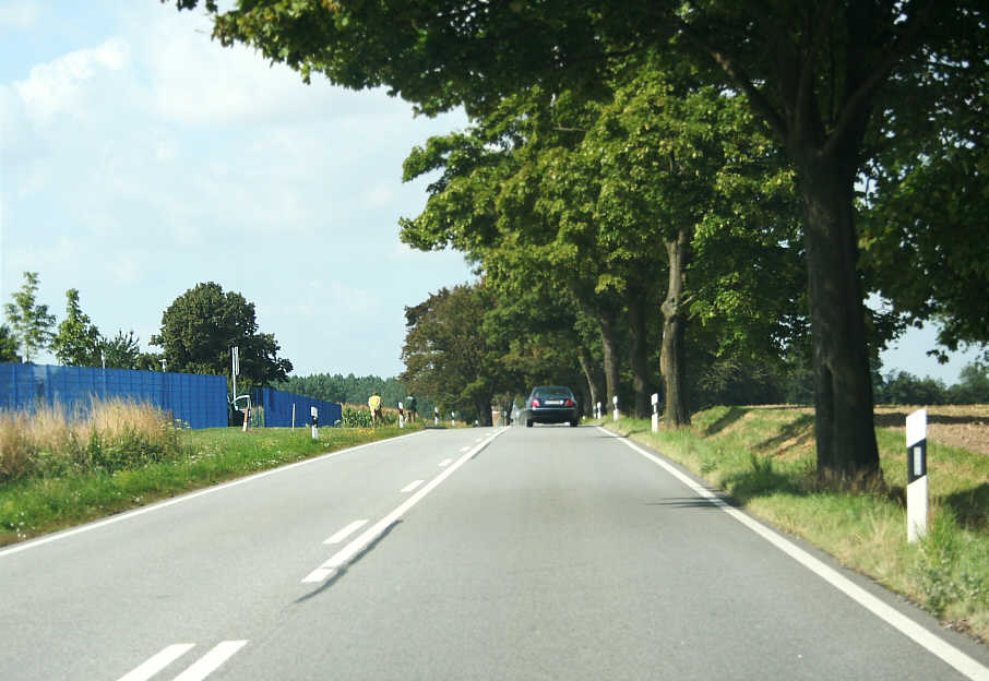 Verbindungsstraße zwischen Kandlen und Griebenow an der Abfahrt der BAB 20