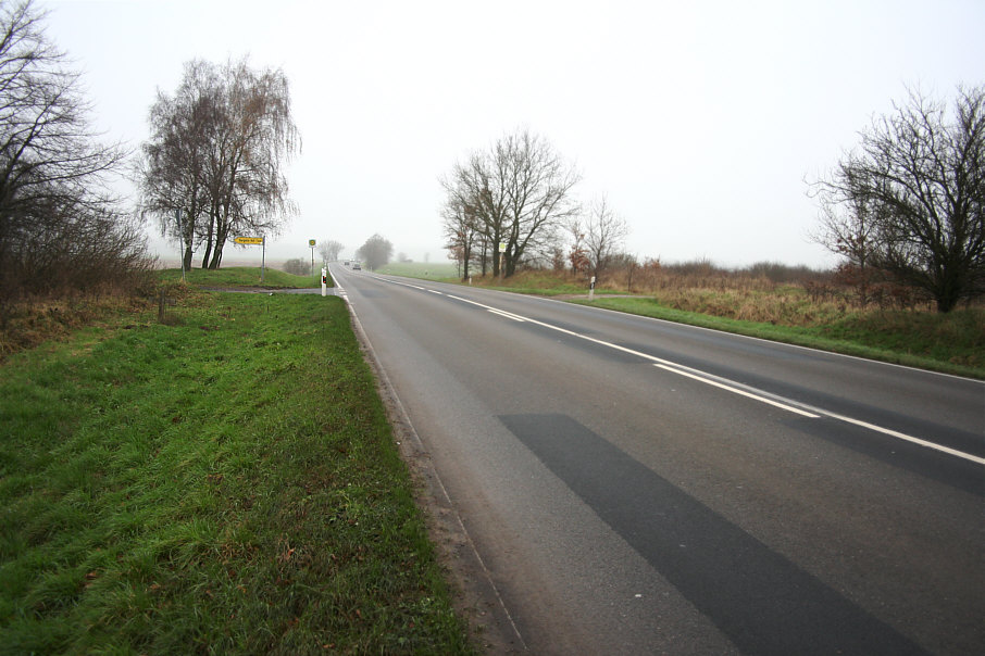 Geschwindigkeitskontrolle L 35 zwischen Greifswald und Jarmen an der Abfahrt nach Dargelin Hof