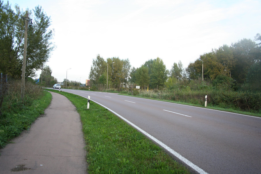 Geschwindigkeitskontrolle Braunsbedra Ortsteil Frankleben Naumburger Straße in Fahrtrichtung Merseburg, Autobahn 38
