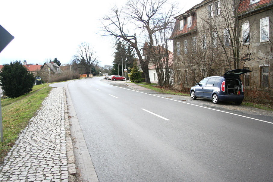 Geschwindigkeitsmessung Elsteraue Ortsteil Profen Leipziger Straße in Höhe Eiscafe Scholle, Sparkasse Burgenlandkreis in Fahrtrichtung Zeitz