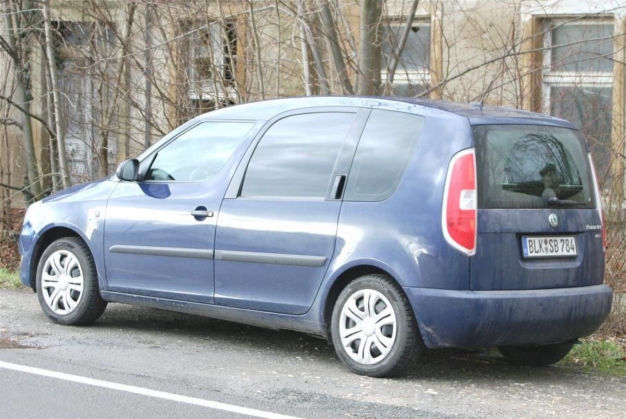 Flitzerblitzer, Polizei, dunkelblau, dunkelblauer, Skoda, Roomster, Kennzeichen, BLK-SB 784