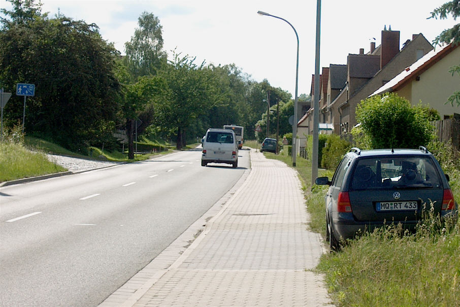 Flitzerblitzer, Polizei, VW Golf, Kennzeichen, MQ-RT 433, Bild, Radargerät, Multanova bei Heckeinbau in Pkw