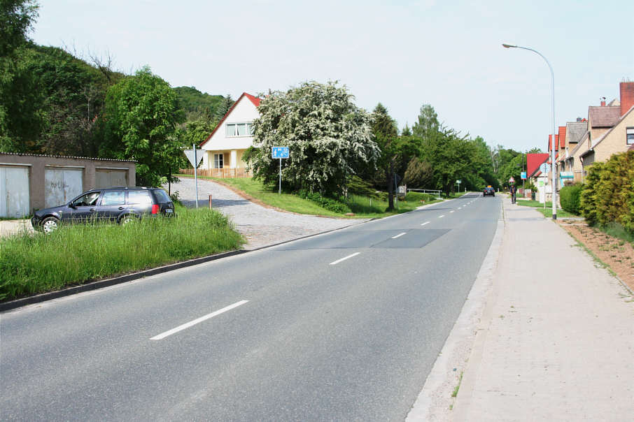 Geschwindigkeitsmessung Polizei in der Lauchaer Straße von Freyburg