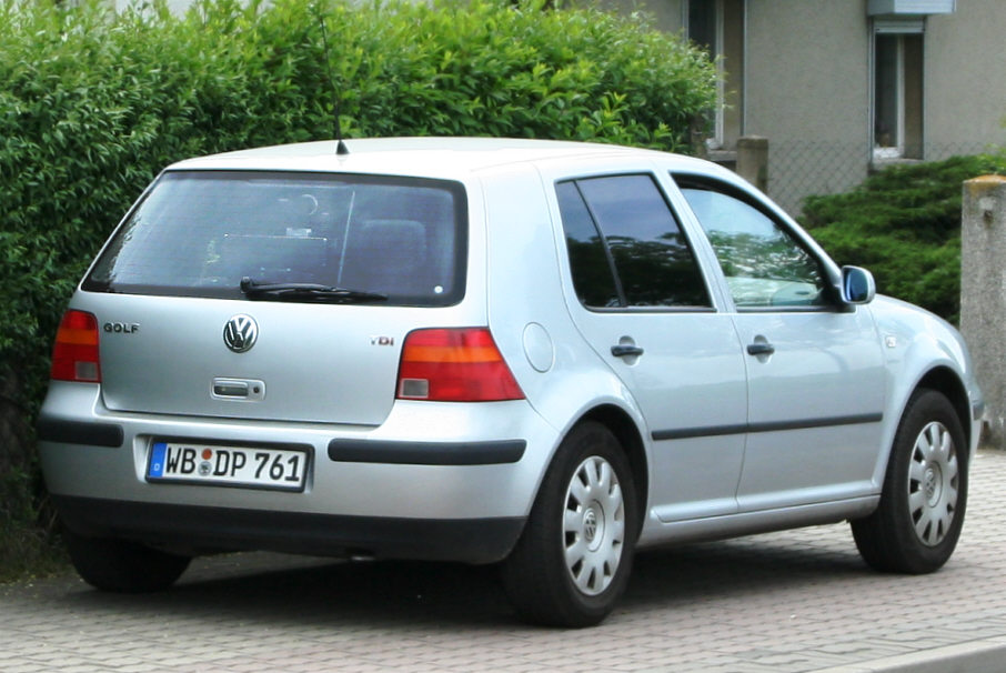 Flitzerblitzer, Polizei, silberner VW Golf, Kennzeichen WB-DP 761