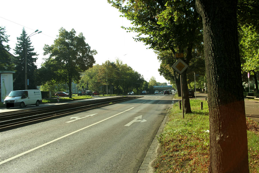 Geschwindigkeitskontrolle Halle Merseburger Straße in Höhe Feldrain - Serie bundesweiter Blitzmarathon 2014