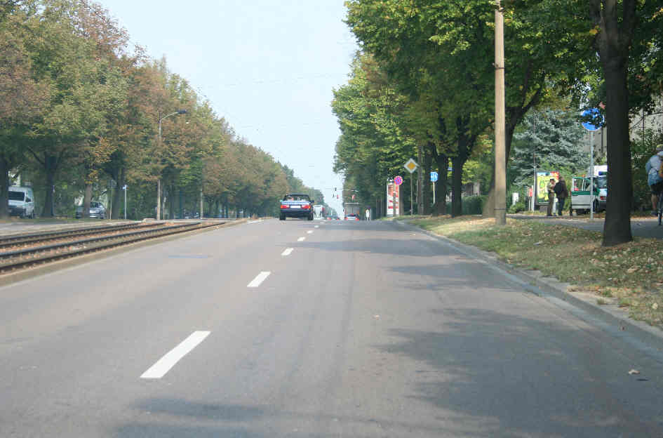 Geschwindigkeitsmessung Halle Merseburger Straße in Höhe Feldrain, Bunastraße