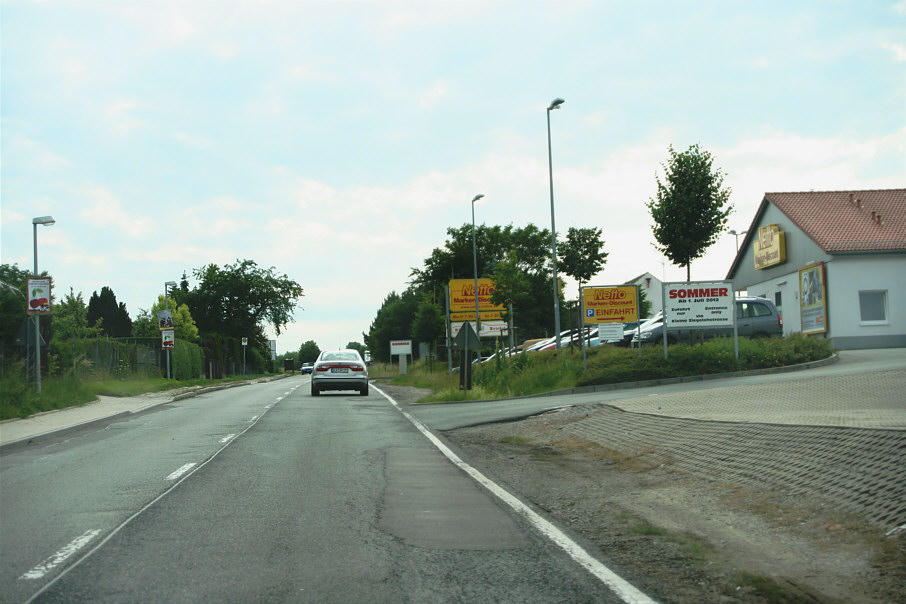 Geschwindigkeitskontrolle Laucha (Unstrut) Golzener Straße (B 176) in Fahrtrichtung Golzen