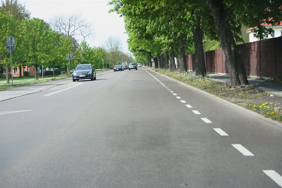 Geschwindigkeitskontrolle Merseburg Geusaer Straße in Höhe Amtsgericht in Fahrtrichtung Hochschule Merseburg, Geusa