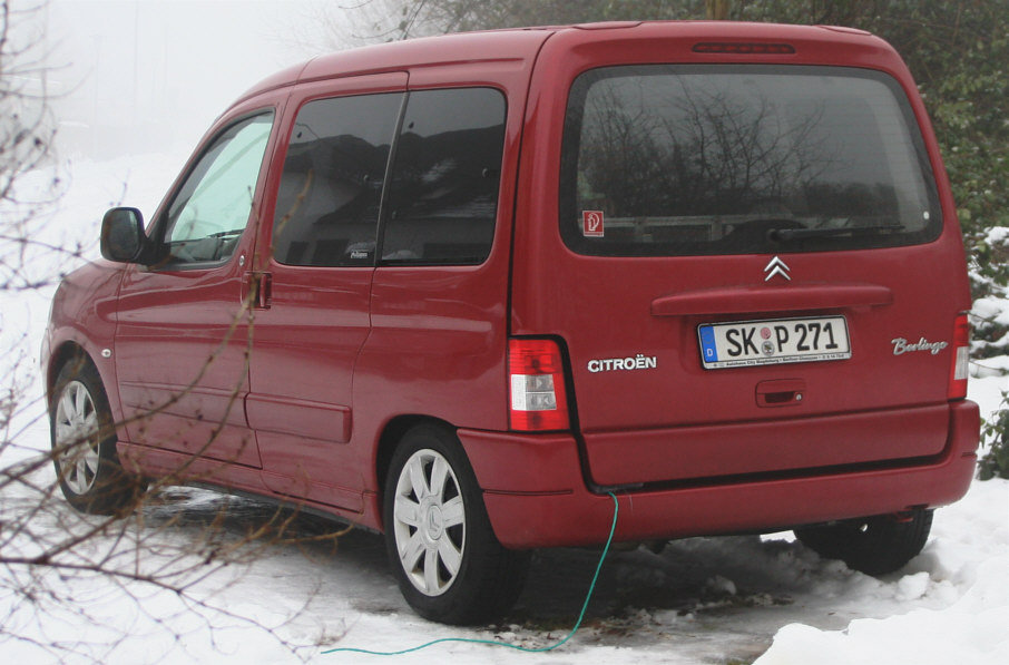 Flitzerblitzer, Polizei, Messfahrzeug, weinrot, weinroter, Citroen, Berlingo, Citroen Berlingo, Kennzeichen, SK-P 271