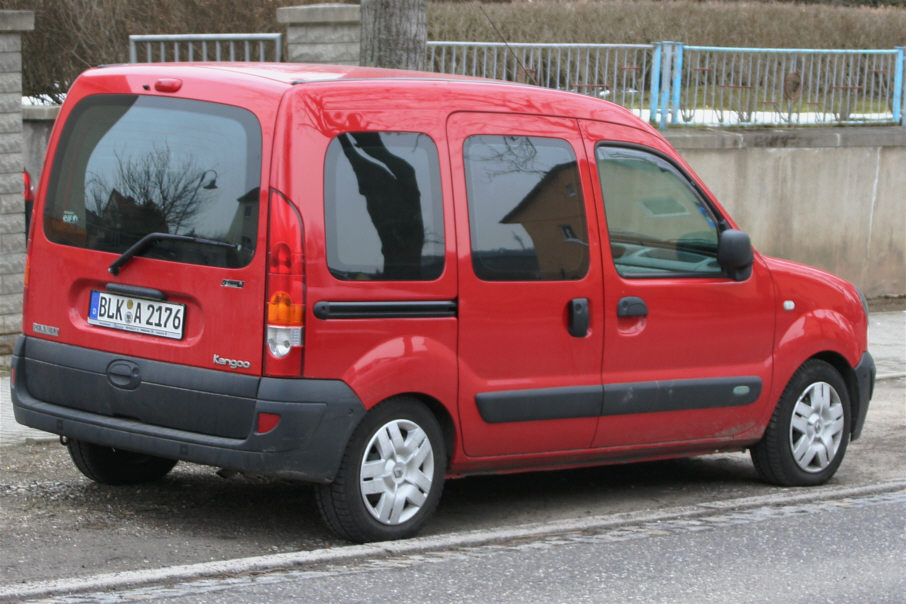 Blitzer Naumburg roter Renault Kangoo Kennzeichen BLK-A 2176