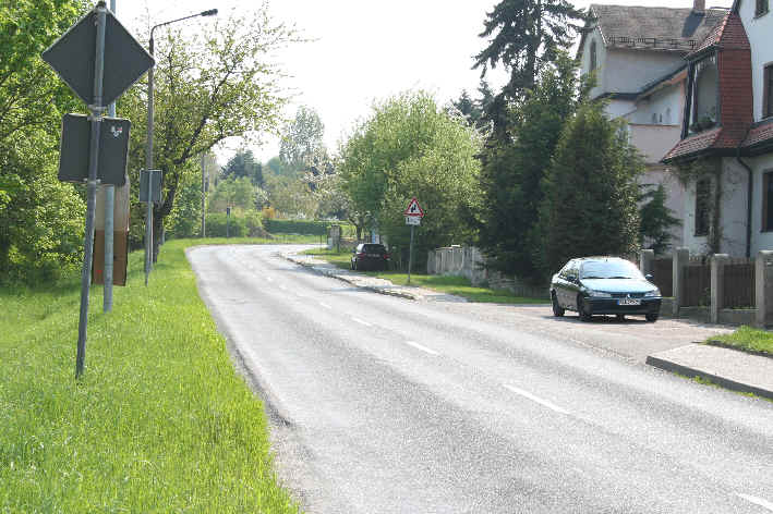 Geschwindigkeitskontrolle Naumburg Jenaer Straße kurz nach der Abfahrt Teufelsgraben