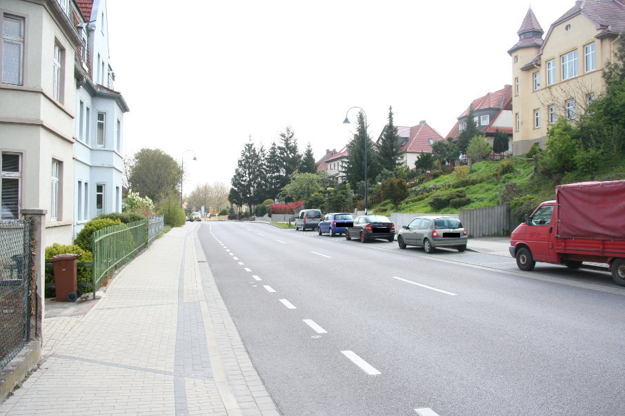 Geschwindigkeitskontrolle Naumburg Kösener Straße auf der Bundesstraße 87 (B 87) nach dem Berg kurz vor dem Getränkehandel Krämer stadteinwärts