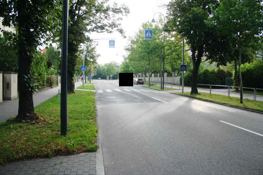 Geschwindigkeitskontrolle Naumburg Kösener Straße stadteinwärts kurz nach dem Fußgängerüberweg an der Albert-Schweitzer-Schule