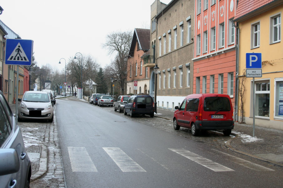 Geschwindigkeitskontrolle Naumburg Michaelisstraße am Fußgängerüberweg in Höhe der Domapotheke